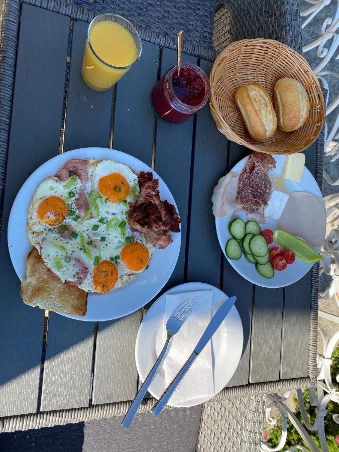 Rosenberg Kuria Bed & Breakfast Taplanszentkereszt Екстериор снимка