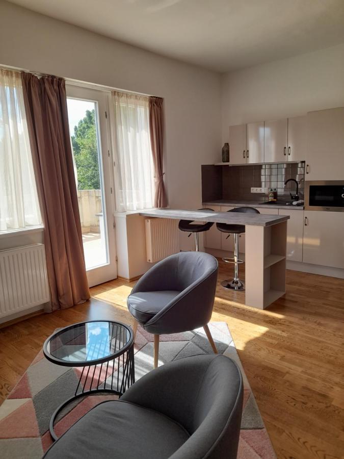 Rosenberg Kuria Bed & Breakfast Taplanszentkereszt Екстериор снимка